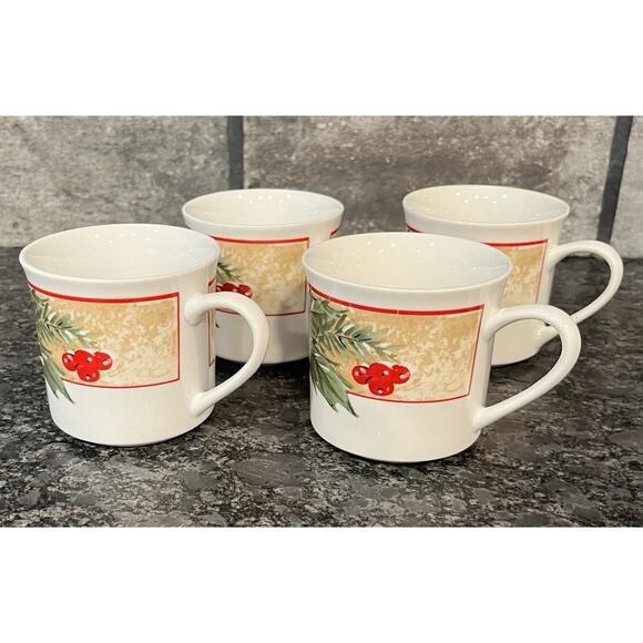 4 Everyday Gibson Holly Berries Mistletoe Christmas Porcelain Coffee Tea Cups - Picture 1 of 6